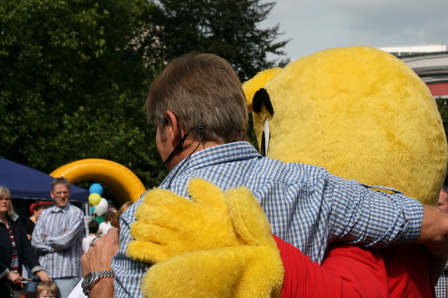 gal/2010/2010 Saitentwist Essen Original Moderation und Kinderbuehne 11.09/2010 Saitentwist 11.09. Moderation Essen Original HIrschlandplat 048.jpg